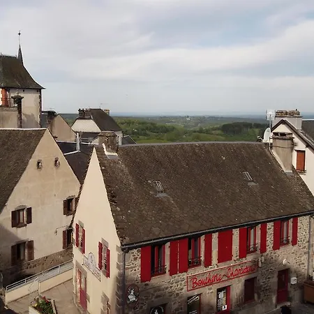Restaurant La Reine Margot 3* La Tour-dʼAuvergne