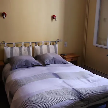 Restaurant La Reine Margot Hotel La Tour-dʼAuvergne