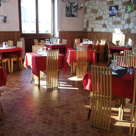 Restaurant La Reine Margot La Tour-dʼAuvergne